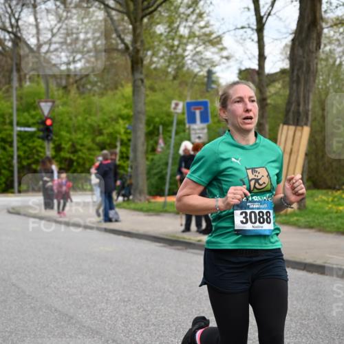 12.04.2026 - 45. Internationalen Wilhelmsburger Insellauf J. Mangold http://msf.ph/oto/9509754 12.04.2026 12:58:27 Ziel 3479, 4873, 4344, 3889, 3309, 5613, 3525, 5422, 3088, 3255, 3255, 5174, 5846, 3286, 3623, 4822, 4822, 2015, 3926, 3728, 4023, 2009, 4875, 5276 meine-sportfotos.de
