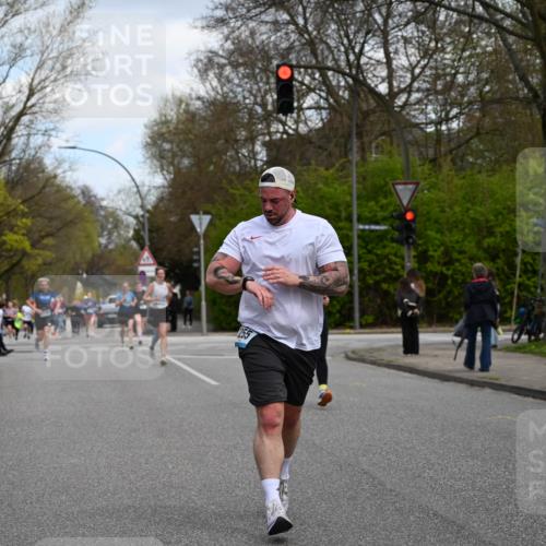 12.04.2026 - 45. Internationalen Wilhelmsburger Insellauf J. Mangold http://msf.ph/oto/9509760 12.04.2026 12:58:33 Ziel 4873, 4344, 3889, 3309, 5613, 3525, 5422, 3088, 3255, 5174, 5174, 5846, 3286, 3623, 4822, 2015, 3926, 3728, 4023, 2009, 4875, 5276, 3017, 5111, 5124, 5644, 5718, 2082, 4741, 5191, 4287, 5219, 2068 meine-sportfotos.de