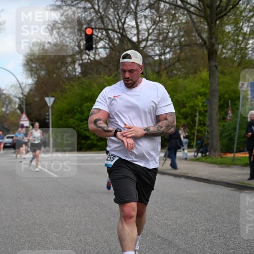 12.04.2026 - 45. Internationalen Wilhelmsburger Insellauf J. Mangold http://msf.ph/oto/9509769 12.04.2026 12:58:33 Ziel 4873, 4344, 3889, 3309, 5613, 3525, 5422, 3088, 3255, 5174, 5174, 5846, 3286, 3623, 4822, 2015, 3926, 3728, 4023, 2009, 4875, 5276, 3017, 5111, 5124, 5644, 5718, 2082, 4741, 5191, 4287, 5219, 2068 meine-sportfotos.de