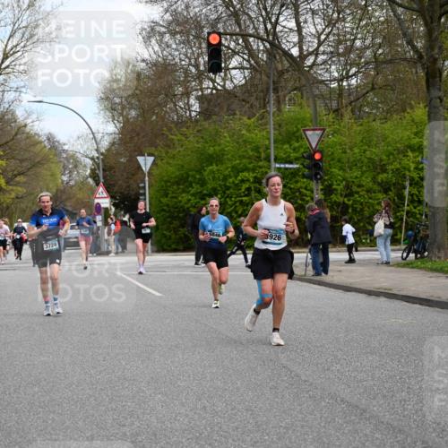 12.04.2026 - 45. Internationalen Wilhelmsburger Insellauf J. Mangold http://msf.ph/oto/9509783 12.04.2026 12:58:38 Ziel 4344, 3889, 3309, 5613, 3525, 5422, 3088, 3255, 5174, 5846, 3286, 3623, 4822, 2015, 3926, 3728, 4023, 2009, 4875, 5276, 5276, 3017, 5111, 5124, 5644, 5718, 2082, 4741, 5191, 4287, 5219, 2068, 3246, 4035, 5244, 4128, 4565 meine-sportfotos.de