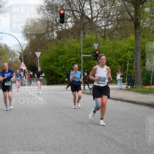 12.04.2026 - 45. Internationalen Wilhelmsburger Insellauf J. Mangold http://msf.ph/oto/9509787 12.04.2026 12:58:38 Ziel 4344, 3889, 3309, 5613, 3525, 5422, 3088, 3255, 5174, 5846, 3286, 3623, 4822, 2015, 3926, 3728, 4023, 2009, 4875, 5276, 5276, 3017, 5111, 5124, 5644, 5718, 2082, 4741, 5191, 4287, 5219, 2068, 3246, 4035, 5244, 4128, 4565 meine-sportfotos.de
