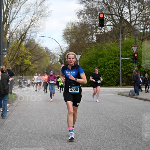 12.04.2026 - 45. Internationalen Wilhelmsburger Insellauf J. Mangold http://msf.ph/oto/9509797 12.04.2026 12:58:41 Ziel 4344, 3889, 3309, 5613, 3525, 5422, 3088, 3255, 5174, 5846, 3286, 3623, 4822, 2015, 3926, 3728, 4023, 2009, 4875, 5276, 3017, 5111, 5124, 5644, 5111, 5124, 5644, 5718, 2082, 4741, 5191, 4287, 5219, 2068, 3246, 4035, 5244, 4128, 4565, 5079, 4395 meine-sportfotos.de