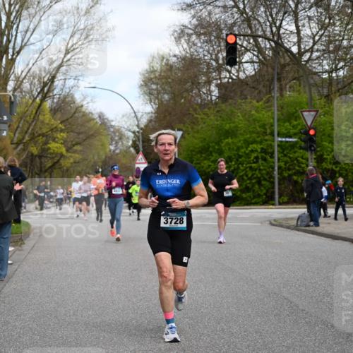 12.04.2026 - 45. Internationalen Wilhelmsburger Insellauf J. Mangold http://msf.ph/oto/9509799 12.04.2026 12:58:41 Ziel 4344, 3889, 3309, 5613, 3525, 5422, 3088, 3255, 5174, 5846, 3286, 3623, 4822, 2015, 3926, 3728, 4023, 2009, 4875, 5276, 3017, 5111, 5124, 5644, 5111, 5124, 5644, 5718, 2082, 4741, 5191, 4287, 5219, 2068, 3246, 4035, 5244, 4128, 4565, 5079, 4395 meine-sportfotos.de