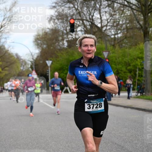 12.04.2026 - 45. Internationalen Wilhelmsburger Insellauf J. Mangold http://msf.ph/oto/9509813 12.04.2026 12:58:43 Ziel 5613, 3525, 5422, 3088, 3255, 5174, 5846, 3286, 3623, 4822, 2015, 3926, 3926, 3728, 4023, 2009, 4875, 5276, 3017, 5111, 5124, 5644, 5718, 2082, 4741, 5191, 5718, 2082, 4741, 5191, 4287, 5219, 2068, 3246, 4035, 5244, 4128, 4565, 5079, 4395, 4187 meine-sportfotos.de