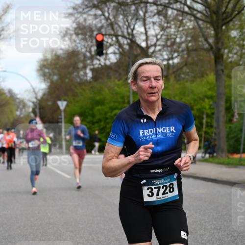 12.04.2026 - 45. Internationalen Wilhelmsburger Insellauf J. Mangold http://msf.ph/oto/9509816 12.04.2026 12:58:43 Ziel 5613, 3525, 5422, 3088, 3255, 5174, 5846, 3286, 3623, 4822, 2015, 3926, 3926, 3728, 4023, 2009, 4875, 5276, 3017, 5111, 5124, 5644, 5718, 2082, 4741, 5191, 5718, 2082, 4741, 5191, 4287, 5219, 2068, 3246, 4035, 5244, 4128, 4565, 5079, 4395, 4187 meine-sportfotos.de
