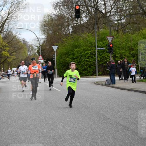 12.04.2026 - 45. Internationalen Wilhelmsburger Insellauf J. Mangold http://msf.ph/oto/9509837 12.04.2026 12:58:47 Ziel 3255, 5174, 5846, 3286, 3623, 4822, 2015, 3926, 3728, 3728, 4023, 2009, 4875, 5276, 3017, 5111, 5124, 5644, 5718, 2082, 4741, 5191, 4287, 5219, 2068, 3246, 4035, 5244, 4128, 4565, 5079, 4395, 4187, 5067, 2069, 4761 meine-sportfotos.de