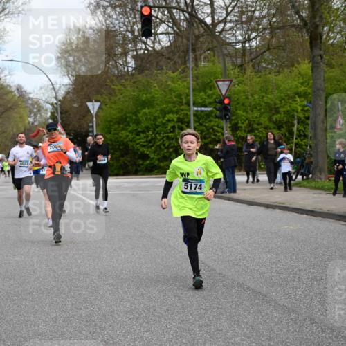 12.04.2026 - 45. Internationalen Wilhelmsburger Insellauf J. Mangold http://msf.ph/oto/9509847 12.04.2026 12:58:48 Ziel 3255, 5174, 5846, 3286, 3623, 4822, 2015, 3926, 3728, 4023, 2009, 4875, 4023, 2009, 4875, 5276, 3017, 5111, 5124, 5644, 5718, 2082, 4741, 5191, 4287, 5219, 2068, 3246, 4035, 5244, 4128, 5244, 4128, 4565, 5079, 4395, 4187, 5067, 2069, 4761 meine-sportfotos.de