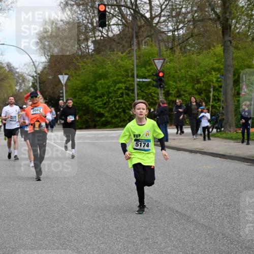 12.04.2026 - 45. Internationalen Wilhelmsburger Insellauf J. Mangold http://msf.ph/oto/9509848 12.04.2026 12:58:48 Ziel 3255, 5174, 5846, 3286, 3623, 4822, 2015, 3926, 3728, 4023, 2009, 4875, 4023, 2009, 4875, 5276, 3017, 5111, 5124, 5644, 5718, 2082, 4741, 5191, 4287, 5219, 2068, 3246, 4035, 5244, 4128, 5244, 4128, 4565, 5079, 4395, 4187, 5067, 2069, 4761 meine-sportfotos.de