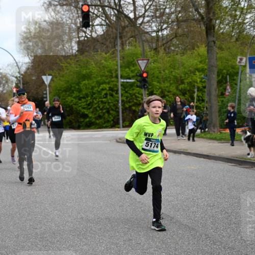 12.04.2026 - 45. Internationalen Wilhelmsburger Insellauf J. Mangold http://msf.ph/oto/9509851 12.04.2026 12:58:48 Ziel 3255, 5174, 5846, 3286, 3623, 4822, 2015, 3926, 3728, 4023, 2009, 4875, 4023, 2009, 4875, 5276, 3017, 5111, 5124, 5644, 5718, 2082, 4741, 5191, 4287, 5219, 2068, 3246, 4035, 5244, 4128, 5244, 4128, 4565, 5079, 4395, 4187, 5067, 2069, 4761 meine-sportfotos.de