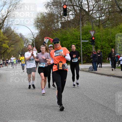 12.04.2026 - 45. Internationalen Wilhelmsburger Insellauf J. Mangold http://msf.ph/oto/9509863 12.04.2026 12:58:50 Ziel 3255, 5174, 5846, 3286, 3623, 4822, 2015, 3926, 3728, 4023, 2009, 4875, 5276, 5276, 3017, 5111, 5124, 5644, 5718, 2082, 4741, 5191, 4287, 5219, 2068, 3246, 4035, 5244, 4128, 4565, 4565, 5079, 4395, 4187, 5067, 2069, 4761, 5179, 3192, 5635, 4917 meine-sportfotos.de