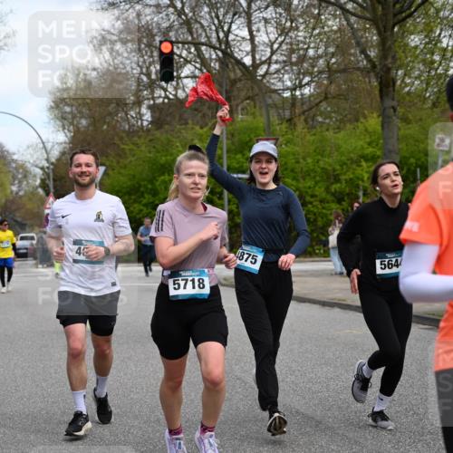 12.04.2026 - 45. Internationalen Wilhelmsburger Insellauf J. Mangold http://msf.ph/oto/9509881 12.04.2026 12:58:51 Ziel 3255, 5174, 5846, 3286, 3623, 4822, 2015, 3926, 3728, 4023, 2009, 4875, 5276, 3017, 5111, 5124, 5644, 5718, 2082, 4741, 5191, 4287, 5219, 2068, 3246, 4035, 5244, 4128, 4565, 5079, 5079, 4395, 4187, 5067, 2069, 4761, 5179, 3192, 5635, 4917, 4171, 4170 meine-sportfotos.de