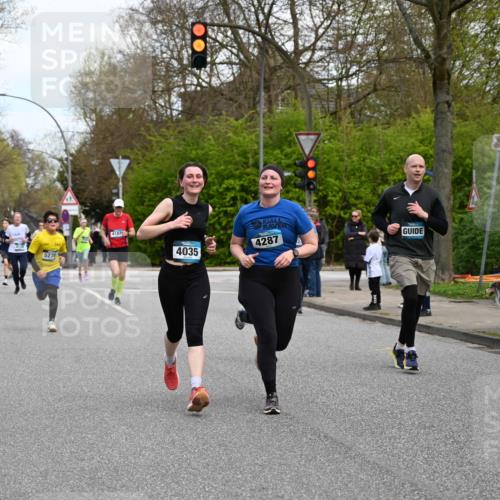 12.04.2026 - 45. Internationalen Wilhelmsburger Insellauf J. Mangold http://msf.ph/oto/9509902 12.04.2026 12:58:56 Ziel 5174, 5846, 3286, 3623, 4822, 2015, 3926, 3728, 4023, 2009, 4875, 5276, 3017, 5111, 5124, 5644, 5718, 2082, 4741, 5191, 4287, 4287, 5219, 2068, 3246, 4035, 5244, 4128, 4565, 5079, 4395, 4187, 5067, 2069, 4761, 5179, 3192, 5635, 4917, 4171, 4170, 5011, 4781 meine-sportfotos.de