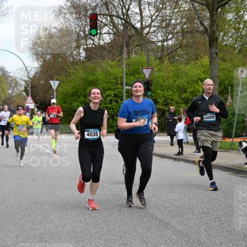 12.04.2026 - 45. Internationalen Wilhelmsburger Insellauf J. Mangold http://msf.ph/oto/9509904 12.04.2026 12:58:56 Ziel 5174, 5846, 3286, 3623, 4822, 2015, 3926, 3728, 4023, 2009, 4875, 5276, 3017, 5111, 5124, 5644, 5718, 2082, 4741, 5191, 4287, 4287, 5219, 2068, 3246, 4035, 5244, 4128, 4565, 5079, 4395, 4187, 5067, 2069, 4761, 5179, 3192, 5635, 4917, 4171, 4170, 5011, 4781 meine-sportfotos.de