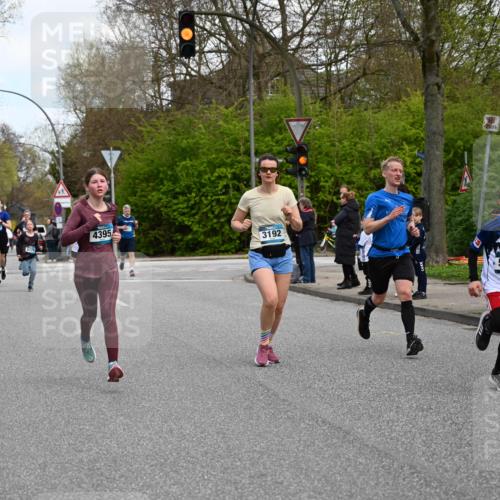 12.04.2026 - 45. Internationalen Wilhelmsburger Insellauf J. Mangold http://msf.ph/oto/9509977 12.04.2026 12:59:08 Ziel 3926, 3728, 4023, 2009, 4875, 5276, 3017, 5111, 5124, 5644, 5718, 2082, 4741, 5191, 4287, 5219, 2068, 3246, 4035, 5244, 4128, 4565, 5079, 4395, 4187, 5067, 2069, 4761, 5179, 3192, 5635, 4917, 4171, 4170, 5011, 4781, 4781, 4872, 4581, 5338, 5339, 2006, 4096, 5081, 4623, 4620 meine-sportfotos.de