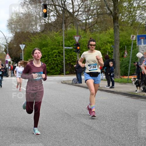 12.04.2026 - 45. Internationalen Wilhelmsburger Insellauf J. Mangold http://msf.ph/oto/9509987 12.04.2026 12:59:09 Ziel 3728, 4023, 2009, 4875, 5276, 3017, 5111, 5124, 5644, 5718, 2082, 4741, 5191, 4287, 5219, 2068, 3246, 4035, 5244, 4128, 4565, 5079, 4395, 4187, 5067, 2069, 4761, 5179, 3192, 5635, 4917, 4171, 4170, 5011, 4781, 4872, 4581, 4872, 4581, 5338, 5339, 2006, 4096, 5081, 4623, 4620, 3999 meine-sportfotos.de