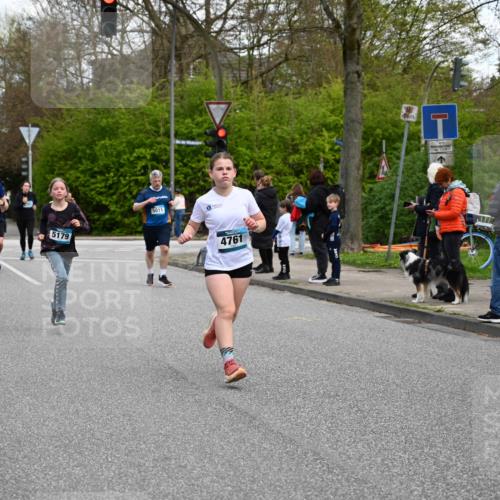 12.04.2026 - 45. Internationalen Wilhelmsburger Insellauf J. Mangold http://msf.ph/oto/9509994 12.04.2026 12:59:12 Ziel 3728, 4023, 2009, 4875, 5276, 3017, 5111, 5124, 5644, 5718, 2082, 4741, 5191, 4287, 5219, 2068, 3246, 4035, 5244, 4128, 4565, 5079, 4395, 4187, 5067, 2069, 4761, 5179, 3192, 5635, 4917, 4171, 4170, 5011, 4781, 4872, 4581, 5338, 5339, 2006, 4096, 5081, 4623, 4620, 3999, 5183, 5863 meine-sportfotos.de