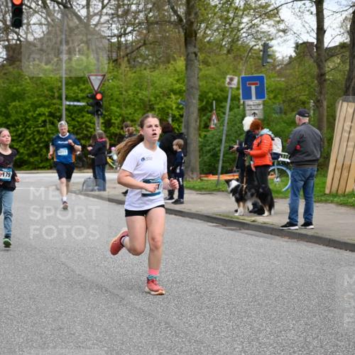 12.04.2026 - 45. Internationalen Wilhelmsburger Insellauf J. Mangold http://msf.ph/oto/9509999 12.04.2026 12:59:13 Ziel 4023, 2009, 4875, 5276, 3017, 5111, 5124, 5644, 5718, 2082, 4741, 5191, 4287, 5219, 2068, 3246, 4035, 5244, 4128, 4565, 5079, 4395, 4187, 5067, 2069, 4761, 5179, 3192, 5179, 3192, 5635, 4917, 4171, 4170, 5011, 4781, 4872, 4581, 5338, 5339, 5339, 2006, 4096, 5081, 4623, 4620, 3999, 5183, 5863, 5550 meine-sportfotos.de