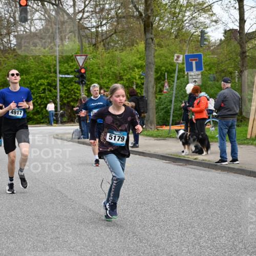 12.04.2026 - 45. Internationalen Wilhelmsburger Insellauf J. Mangold http://msf.ph/oto/9510011 12.04.2026 12:59:14 Ziel 5276, 3017, 5111, 5124, 5644, 5718, 2082, 4741, 5191, 4287, 5219, 2068, 3246, 4035, 5244, 4128, 4565, 5079, 4395, 4187, 5067, 2069, 4761, 5179, 3192, 5635, 4917, 5635, 4917, 4171, 4170, 5011, 4781, 4872, 4581, 5338, 5339, 2006, 4096, 5081, 2006, 4096, 5081, 4623, 4620, 3999, 5183, 5863, 5550, 5074 meine-sportfotos.de