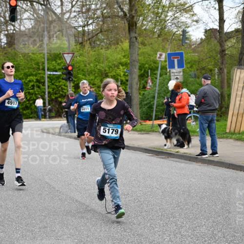 12.04.2026 - 45. Internationalen Wilhelmsburger Insellauf J. Mangold http://msf.ph/oto/9510012 12.04.2026 12:59:14 Ziel 5276, 3017, 5111, 5124, 5644, 5718, 2082, 4741, 5191, 4287, 5219, 2068, 3246, 4035, 5244, 4128, 4565, 5079, 4395, 4187, 5067, 2069, 4761, 5179, 3192, 5635, 4917, 5635, 4917, 4171, 4170, 5011, 4781, 4872, 4581, 5338, 5339, 2006, 4096, 5081, 2006, 4096, 5081, 4623, 4620, 3999, 5183, 5863, 5550, 5074 meine-sportfotos.de