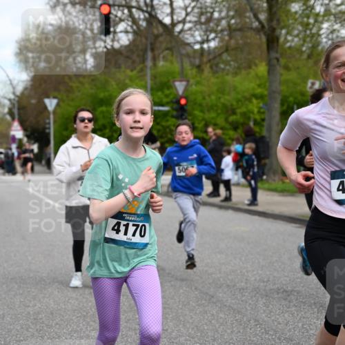 12.04.2026 - 45. Internationalen Wilhelmsburger Insellauf J. Mangold http://msf.ph/oto/9510048 12.04.2026 12:59:19 Ziel 5718, 2082, 4741, 5191, 4287, 5219, 2068, 3246, 4035, 5244, 4128, 4565, 5079, 4395, 4187, 5067, 2069, 4761, 5179, 3192, 5635, 4917, 4171, 4170, 5011, 4781, 4872, 4581, 5338, 5339, 2006, 4096, 5081, 4623, 4620, 3999, 5183, 5863, 5550, 5074, 5467, 3972, 2984 meine-sportfotos.de
