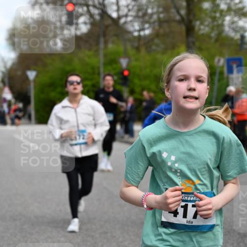 12.04.2026 - 45. Internationalen Wilhelmsburger Insellauf J. Mangold http://msf.ph/oto/9510054 12.04.2026 12:59:20 Ziel 5718, 2082, 4741, 5191, 4287, 5219, 2068, 3246, 4035, 5244, 4128, 4565, 5079, 4395, 4187, 5067, 2069, 4761, 5179, 3192, 5635, 4917, 4171, 4170, 5011, 4781, 4781, 4872, 4581, 5338, 5339, 2006, 4096, 5081, 4623, 4620, 3999, 5183, 5863, 5550, 5074, 5467, 3972, 2984, 2063 meine-sportfotos.de