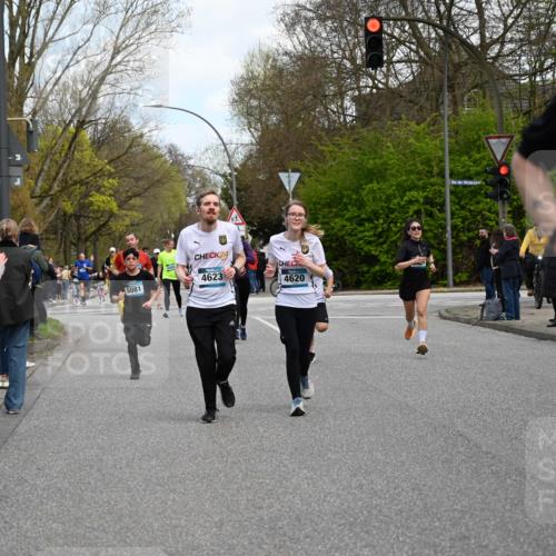 12.04.2026 - 45. Internationalen Wilhelmsburger Insellauf J. Mangold http://msf.ph/oto/9510083 12.04.2026 12:59:26 Ziel 4565, 5079, 4395, 4187, 5067, 2069, 4761, 5179, 3192, 5635, 4917, 4171, 4170, 5011, 4781, 4872, 4581, 5338, 5339, 2006, 4096, 5081, 2006, 4096, 5081, 4623, 4620, 3999, 5183, 5863, 5550, 5074, 5074, 5467, 3972, 2984, 2063, 2735, 5657, 4782, 2117, 2683 meine-sportfotos.de