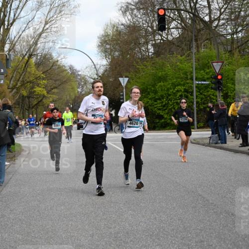 12.04.2026 - 45. Internationalen Wilhelmsburger Insellauf J. Mangold http://msf.ph/oto/9510086 12.04.2026 12:59:26 Ziel 4565, 5079, 4395, 4187, 5067, 2069, 4761, 5179, 3192, 5635, 4917, 4171, 4170, 5011, 4781, 4872, 4581, 5338, 5339, 2006, 4096, 5081, 2006, 4096, 5081, 4623, 4620, 3999, 5183, 5863, 5550, 5074, 5074, 5467, 3972, 2984, 2063, 2735, 5657, 4782, 2117, 2683 meine-sportfotos.de