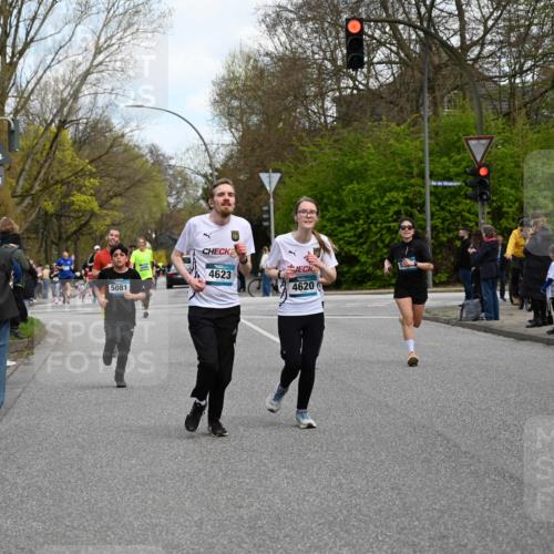 12.04.2026 - 45. Internationalen Wilhelmsburger Insellauf J. Mangold http://msf.ph/oto/9510088 12.04.2026 12:59:26 Ziel 4565, 5079, 4395, 4187, 5067, 2069, 4761, 5179, 3192, 5635, 4917, 4171, 4170, 5011, 4781, 4872, 4581, 5338, 5339, 2006, 4096, 5081, 2006, 4096, 5081, 4623, 4620, 3999, 5183, 5863, 5550, 5074, 5074, 5467, 3972, 2984, 2063, 2735, 5657, 4782, 2117, 2683 meine-sportfotos.de