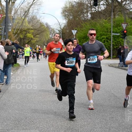 12.04.2026 - 45. Internationalen Wilhelmsburger Insellauf J. Mangold http://msf.ph/oto/9510092 12.04.2026 12:59:29 Ziel 4395, 4187, 5067, 2069, 4761, 5179, 3192, 5635, 4917, 4171, 4170, 5011, 4781, 4872, 4581, 5338, 5339, 2006, 4096, 5081, 4623, 4623, 4620, 3999, 5183, 5863, 5550, 5074, 5467, 3972, 3972, 2984, 2063, 2735, 5657, 4782, 2117, 2683, 4983, 3403, 4530, 5107, 5120, 2291, 5104, 5670, 5145, 5669 meine-sportfotos.de