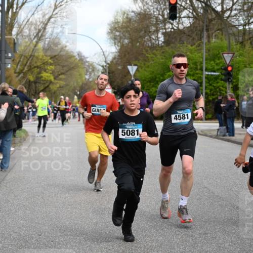 12.04.2026 - 45. Internationalen Wilhelmsburger Insellauf J. Mangold http://msf.ph/oto/9510094 12.04.2026 12:59:29 Ziel 4395, 4187, 5067, 2069, 4761, 5179, 3192, 5635, 4917, 4171, 4170, 5011, 4781, 4872, 4581, 5338, 5339, 2006, 4096, 5081, 4623, 4623, 4620, 3999, 5183, 5863, 5550, 5074, 5467, 3972, 3972, 2984, 2063, 2735, 5657, 4782, 2117, 2683, 4983, 3403, 4530, 5107, 5120, 2291, 5104, 5670, 5145, 5669 meine-sportfotos.de