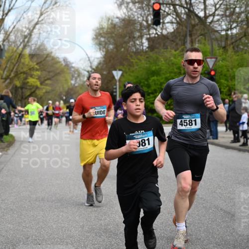 12.04.2026 - 45. Internationalen Wilhelmsburger Insellauf J. Mangold http://msf.ph/oto/9510098 12.04.2026 12:59:29 Ziel 4395, 4187, 5067, 2069, 4761, 5179, 3192, 5635, 4917, 4171, 4170, 5011, 4781, 4872, 4581, 5338, 5339, 2006, 4096, 5081, 4623, 4623, 4620, 3999, 5183, 5863, 5550, 5074, 5467, 3972, 3972, 2984, 2063, 2735, 5657, 4782, 2117, 2683, 4983, 3403, 4530, 5107, 5120, 2291, 5104, 5670, 5145, 5669 meine-sportfotos.de