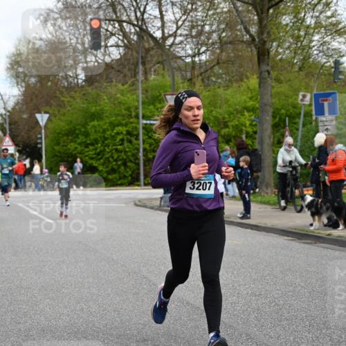 12.04.2026 - 45. Internationalen Wilhelmsburger Insellauf J. Mangold http://msf.ph/oto/9510105 12.04.2026 12:59:31 Ziel 4187, 5067, 2069, 4761, 5179, 3192, 5635, 4917, 4171, 4170, 5011, 4781, 4872, 4581, 5338, 5339, 2006, 4096, 5081, 4623, 4620, 3999, 5183, 5863, 5550, 5074, 5467, 3972, 2984, 2063, 2735, 5657, 4782, 2117, 2683, 4983, 3403, 4530, 5107, 5120, 2291, 5104, 5670, 5145, 5669, 3212 meine-sportfotos.de