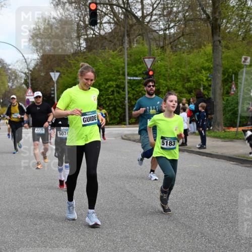 12.04.2026 - 45. Internationalen Wilhelmsburger Insellauf J. Mangold http://msf.ph/oto/9510122 12.04.2026 12:59:36 Ziel 2069, 4761, 5179, 3192, 5635, 4917, 4171, 4170, 5011, 4781, 4872, 4581, 5338, 5339, 2006, 4096, 5081, 4623, 4620, 3999, 5183, 5863, 5863, 5550, 5074, 5467, 3972, 2984, 2063, 2735, 5657, 4782, 2117, 2683, 4983, 3403, 4530, 5107, 5120, 2291, 5104, 5670, 5145, 5669, 3212, 3167, 3318, 3314, 3165, 4698 meine-sportfotos.de