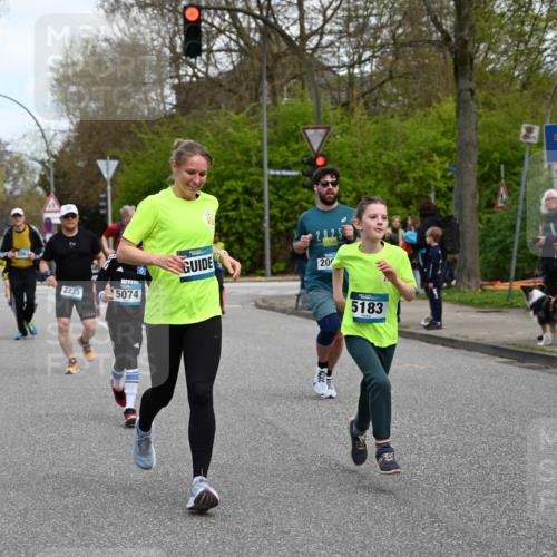 12.04.2026 - 45. Internationalen Wilhelmsburger Insellauf J. Mangold http://msf.ph/oto/9510123 12.04.2026 12:59:36 Ziel 2069, 4761, 5179, 3192, 5635, 4917, 4171, 4170, 5011, 4781, 4872, 4581, 5338, 5339, 2006, 4096, 5081, 4623, 4620, 3999, 5183, 5863, 5863, 5550, 5074, 5467, 3972, 2984, 2063, 2735, 5657, 4782, 2117, 2683, 4983, 3403, 4530, 5107, 5120, 2291, 5104, 5670, 5145, 5669, 3212, 3167, 3318, 3314, 3165, 4698 meine-sportfotos.de