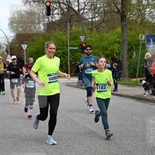 12.04.2026 - 45. Internationalen Wilhelmsburger Insellauf J. Mangold http://msf.ph/oto/9510124 12.04.2026 12:59:36 Ziel 2069, 4761, 5179, 3192, 5635, 4917, 4171, 4170, 5011, 4781, 4872, 4581, 5338, 5339, 2006, 4096, 5081, 4623, 4620, 3999, 5183, 5863, 5863, 5550, 5074, 5467, 3972, 2984, 2063, 2735, 5657, 4782, 2117, 2683, 4983, 3403, 4530, 5107, 5120, 2291, 5104, 5670, 5145, 5669, 3212, 3167, 3318, 3314, 3165, 4698 meine-sportfotos.de
