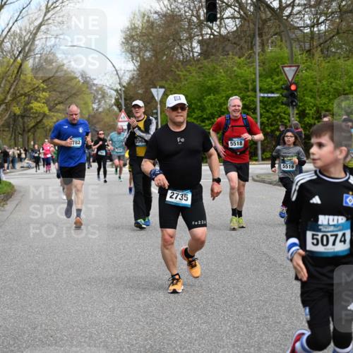 12.04.2026 - 45. Internationalen Wilhelmsburger Insellauf J. Mangold http://msf.ph/oto/9510144 12.04.2026 12:59:39 Ziel 5635, 4917, 4171, 4170, 5011, 4781, 4872, 4581, 5338, 5339, 2006, 4096, 5081, 4623, 4620, 3999, 5183, 5863, 5550, 5074, 5467, 5467, 3972, 2984, 2063, 2735, 5657, 4782, 2117, 2683, 4983, 3403, 4983, 3403, 4530, 5107, 5120, 2291, 5104, 5670, 5145, 5669, 3212, 3167, 3318, 3314, 3165, 4698, 4962, 5798 meine-sportfotos.de