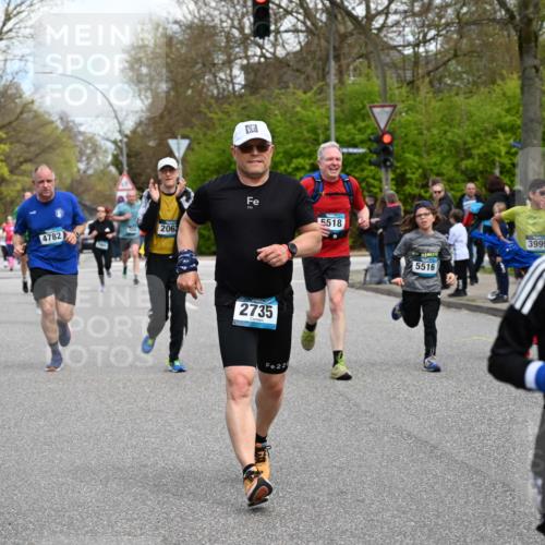 12.04.2026 - 45. Internationalen Wilhelmsburger Insellauf J. Mangold http://msf.ph/oto/9510150 12.04.2026 12:59:39 Ziel 5635, 4917, 4171, 4170, 5011, 4781, 4872, 4581, 5338, 5339, 2006, 4096, 5081, 4623, 4620, 3999, 5183, 5863, 5550, 5074, 5467, 5467, 3972, 2984, 2063, 2735, 5657, 4782, 2117, 2683, 4983, 3403, 4983, 3403, 4530, 5107, 5120, 2291, 5104, 5670, 5145, 5669, 3212, 3167, 3318, 3314, 3165, 4698, 4962, 5798 meine-sportfotos.de