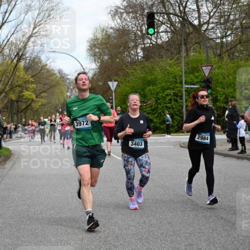 12.04.2026 - 45. Internationalen Wilhelmsburger Insellauf J. Mangold http://msf.ph/oto/9510177 12.04.2026 12:59:45 Ziel 4781, 4872, 4581, 5338, 5339, 2006, 4096, 5081, 4623, 4620, 3999, 5183, 5863, 5550, 5074, 5467, 3972, 2984, 2063, 2735, 2735, 5657, 4782, 2117, 2683, 4983, 3403, 4530, 5107, 5120, 2291, 5104, 5670, 5145, 5669, 3212, 3167, 3318, 3314, 3165, 4698, 4962, 5798, 4074, 5828, 5610, 5083 meine-sportfotos.de