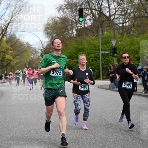 12.04.2026 - 45. Internationalen Wilhelmsburger Insellauf J. Mangold http://msf.ph/oto/9510181 12.04.2026 12:59:45 Ziel 4781, 4872, 4581, 5338, 5339, 2006, 4096, 5081, 4623, 4620, 3999, 5183, 5863, 5550, 5074, 5467, 3972, 2984, 2063, 2735, 2735, 5657, 4782, 2117, 2683, 4983, 3403, 4530, 5107, 5120, 2291, 5104, 5670, 5145, 5669, 3212, 3167, 3318, 3314, 3165, 4698, 4962, 5798, 4074, 5828, 5610, 5083 meine-sportfotos.de
