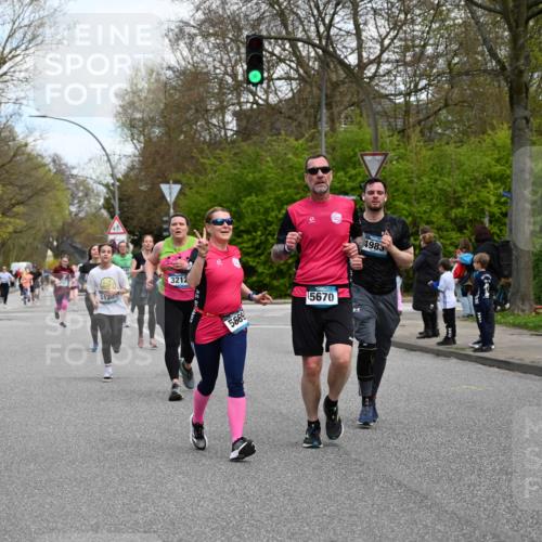 12.04.2026 - 45. Internationalen Wilhelmsburger Insellauf J. Mangold http://msf.ph/oto/9510188 12.04.2026 12:59:51 Ziel 2006, 4096, 5081, 4623, 4620, 3999, 5183, 5863, 5550, 5074, 5467, 3972, 2984, 2063, 2735, 5657, 4782, 2117, 2683, 4983, 3403, 4983, 3403, 4530, 5107, 5120, 2291, 5104, 5670, 5145, 5669, 3212, 3167, 3318, 3314, 3165, 4698, 4962, 5798, 4074, 5828, 5610, 5083, 4410 meine-sportfotos.de