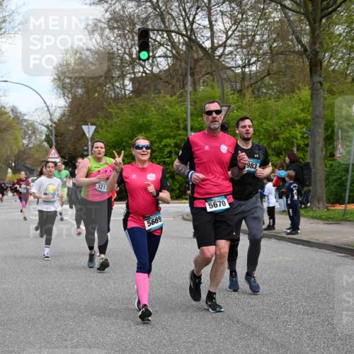 12.04.2026 - 45. Internationalen Wilhelmsburger Insellauf J. Mangold http://msf.ph/oto/9510192 12.04.2026 12:59:52 Ziel 4623, 4620, 3999, 5183, 5863, 5550, 5074, 5467, 3972, 2984, 2063, 2735, 5657, 4782, 2117, 2683, 4983, 3403, 4530, 5107, 5120, 4530, 5107, 5120, 2291, 5104, 5670, 5145, 5669, 3212, 3167, 3318, 3314, 3165, 4698, 4962, 5798, 4074, 5828, 5610, 5083, 4410, 3378 meine-sportfotos.de