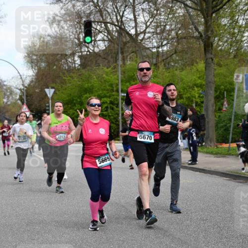 12.04.2026 - 45. Internationalen Wilhelmsburger Insellauf J. Mangold http://msf.ph/oto/9510194 12.04.2026 12:59:52 Ziel 4623, 4620, 3999, 5183, 5863, 5550, 5074, 5467, 3972, 2984, 2063, 2735, 5657, 4782, 2117, 2683, 4983, 3403, 4530, 5107, 5120, 4530, 5107, 5120, 2291, 5104, 5670, 5145, 5669, 3212, 3167, 3318, 3314, 3165, 4698, 4962, 5798, 4074, 5828, 5610, 5083, 4410, 3378 meine-sportfotos.de