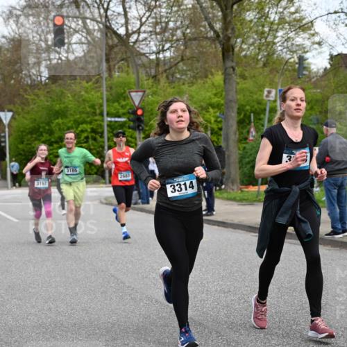 12.04.2026 - 45. Internationalen Wilhelmsburger Insellauf J. Mangold http://msf.ph/oto/9510232 12.04.2026 12:59:57 Ziel 3999, 5183, 5863, 5550, 5074, 5467, 3972, 2984, 2063, 2735, 5657, 4782, 2117, 2683, 4983, 3403, 4530, 5107, 5120, 2291, 5104, 5670, 5145, 5669, 3212, 3167, 3318, 3314, 3165, 4698, 4962, 5798, 4074, 5828, 5610, 5083, 4410, 3378 meine-sportfotos.de