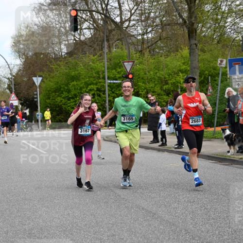 12.04.2026 - 45. Internationalen Wilhelmsburger Insellauf J. Mangold http://msf.ph/oto/9510242 12.04.2026 12:59:58 Ziel 3999, 5183, 5863, 5550, 5074, 5467, 3972, 2984, 2063, 2735, 5657, 4782, 2117, 2683, 4983, 3403, 4530, 5107, 5120, 2291, 5104, 5670, 5145, 5669, 3212, 3167, 3318, 3314, 3165, 3165, 4698, 4962, 5798, 4074, 5828, 5610, 5083, 4410, 4410, 3378 meine-sportfotos.de