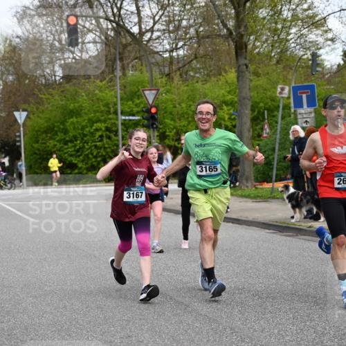 12.04.2026 - 45. Internationalen Wilhelmsburger Insellauf J. Mangold http://msf.ph/oto/9510251 12.04.2026 12:59:59 Ziel 5183, 5863, 5550, 5074, 5467, 3972, 2984, 2063, 2735, 5657, 4782, 2117, 2683, 4983, 3403, 4530, 5107, 5120, 2291, 5104, 5670, 5145, 5669, 3212, 3167, 3318, 3314, 3165, 4698, 4962, 5798, 4074, 5828, 5610, 5083, 4410, 3378, 5012 meine-sportfotos.de