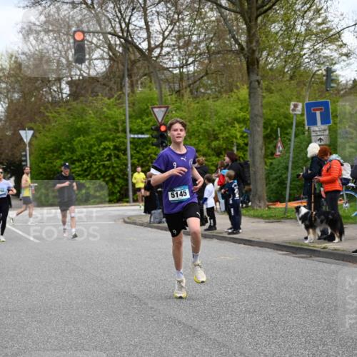 12.04.2026 - 45. Internationalen Wilhelmsburger Insellauf J. Mangold http://msf.ph/oto/9510279 12.04.2026 13:00:03 Ziel 5074, 5467, 3972, 2984, 2063, 2735, 5657, 4782, 2117, 2683, 4983, 3403, 4530, 5107, 5120, 2291, 5104, 5670, 5145, 5669, 3212, 3167, 3318, 3314, 3165, 4698, 4962, 5798, 4074, 5828, 5610, 5083, 4410, 3378, 5012, 2303, 4997, 4397, 5854 meine-sportfotos.de