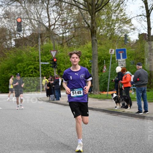 12.04.2026 - 45. Internationalen Wilhelmsburger Insellauf J. Mangold http://msf.ph/oto/9510286 12.04.2026 13:00:03 Ziel 5074, 5467, 3972, 2984, 2063, 2735, 5657, 4782, 2117, 2683, 4983, 3403, 4530, 5107, 5120, 2291, 5104, 5670, 5145, 5669, 3212, 3167, 3318, 3314, 3165, 4698, 4962, 5798, 4074, 5828, 5610, 5083, 4410, 3378, 5012, 2303, 4997, 4397, 5854 meine-sportfotos.de