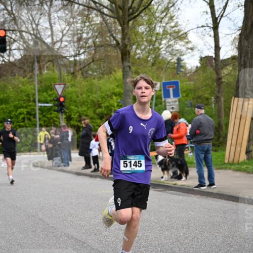 12.04.2026 - 45. Internationalen Wilhelmsburger Insellauf J. Mangold http://msf.ph/oto/9510291 12.04.2026 13:00:04 Ziel 5467, 3972, 2984, 2063, 2735, 5657, 4782, 2117, 2683, 4983, 3403, 4530, 5107, 5120, 2291, 5104, 5670, 5145, 5669, 3212, 3167, 3318, 3314, 3165, 4698, 4962, 5798, 4074, 5828, 5610, 5083, 4410, 3378, 3378, 5012, 2303, 4997, 4397, 5854 meine-sportfotos.de