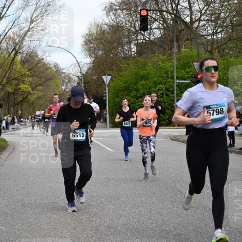 12.04.2026 - 45. Internationalen Wilhelmsburger Insellauf J. Mangold http://msf.ph/oto/9510308 12.04.2026 13:00:07 Ziel 2984, 2063, 2735, 5657, 4782, 2117, 2683, 4983, 3403, 4530, 5107, 5120, 2291, 5104, 5670, 5145, 5669, 3212, 3167, 3318, 3314, 3165, 4698, 4962, 5798, 4074, 5828, 5610, 5083, 5083, 4410, 3378, 5012, 2303, 4997, 4397, 5854, 5737 meine-sportfotos.de