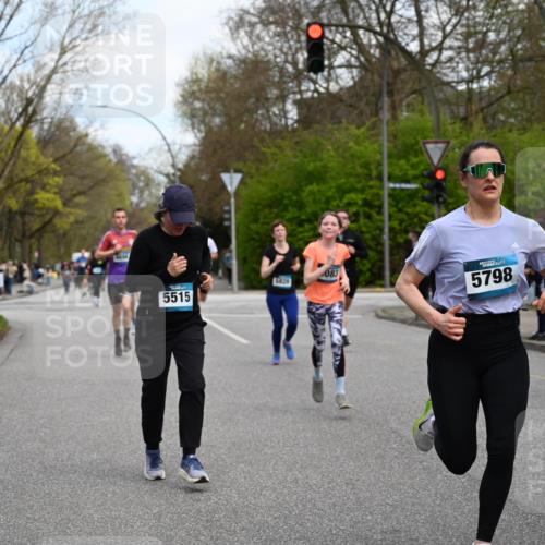 12.04.2026 - 45. Internationalen Wilhelmsburger Insellauf J. Mangold http://msf.ph/oto/9510309 12.04.2026 13:00:08 Ziel 2063, 2735, 5657, 4782, 2117, 2683, 4983, 3403, 4530, 5107, 5120, 2291, 5104, 5670, 5145, 5669, 3212, 3167, 3318, 3314, 3165, 4698, 4962, 5798, 4074, 5828, 5610, 5083, 4410, 3378, 5012, 2303, 4997, 4397, 5854, 5737, 5412, 4826 meine-sportfotos.de